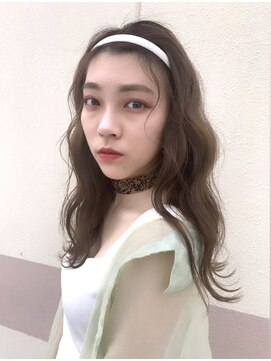 ザ オーダー(THE ORDER) ナチュラルカラー/ゆるふわスタイル/ブラウンカラー/艶カラー