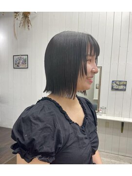 ベニス(VENICE) ぷっつりが可愛い短めbobスタイル！