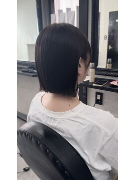 エス 天満扇町(esu) IS21ぱつっと切りっぱなしボブ