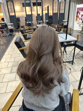 ジュイル ハラジュク(JEWIL HARAJUKU) ブリーチなしでつくる艶っぽグレージュ