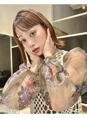 顔周りレイヤーカットグレージュカラーくびれボブベージュカラー