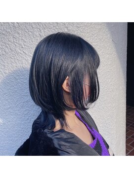 フラミューム 藤沢(flammeum) ウルフカット×ネイビーブルー【藤沢】