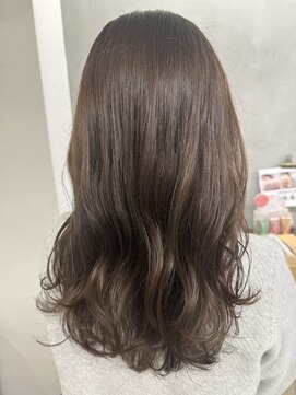 インビテーション(invitation) 透明感◎アッシュカラー