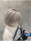 ハイライトカラーホワイトグレージュ+ケアブリーチ