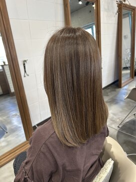 ランプ(Lamp) ベージュカラー