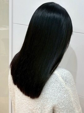 アッシュブラック ダブルカラー セミロング ダメージレス