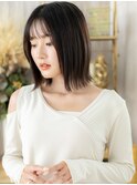 黒髪ダークアッシュブリーチなししシャギーカット外ハネ30代h5