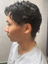 ディスイズバーバーフォース(THIS IS BARBER 4th)&nbsp;ニュアンスパーマ 束感スタイリング ウルフカット 黒髪