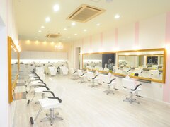 ヘアメイクRibbon　伊勢原店