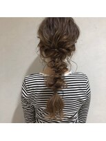 ドールヘアー(Doll hair)&nbsp;とろみ大人かわいいギブソンタック編み込み