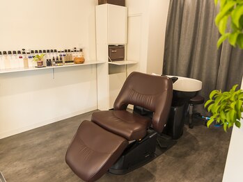 アーチヘアデザイン(ARCH hairdesign)の写真/<アロマヘッドスパ¥2200~>その日の気分やお疲れに合わせて選べて日頃のお疲れを解消◎