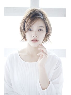 ゴッドハンド 横浜店 かきあげバングのショートスタイル