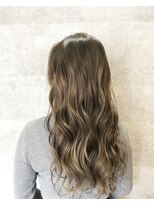 オリ(‘Oli)&nbsp;プラチナベージュグラデーション