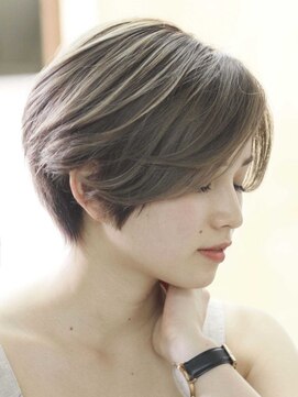 アンダートゥリー(_TREE) 大人ショートボブ「ヴェルール×抜け感」