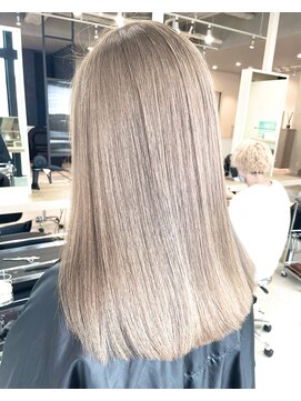 リア 近鉄八尾店(Lia) ブロンドベージュ