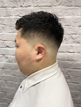 グレイスフル バーバープラチナム 六本木店(Graceful Barber platinum) フェード/アップバング/ショート/スキンフェード/ビジネス