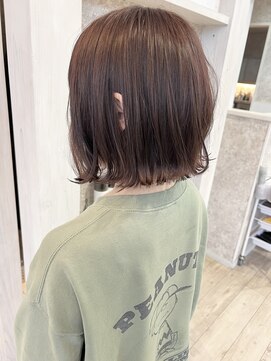 キャアリー(Caary) 福山Caary抜け感外ハネ切りっぱなしボブオレンジピンクベージュ