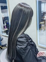 レアナ バイ ニーナ(Leana by NINA)&nbsp;プルエクステでロングヘア