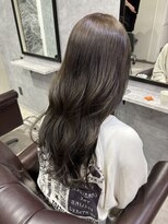 オリーブグレージュ