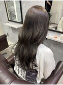オリーブグレージュ