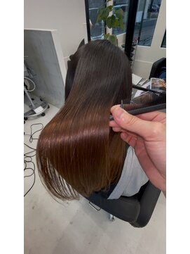 エン 久安(en.) ココアブラウン×大人の柔らかツヤ髪