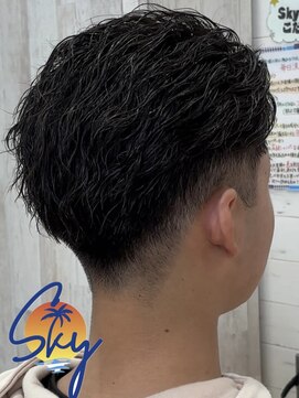 スカイ(SKY) ツイスパ/波巻き/眉毛/バーバー/ニュアンスパーマ/ブリーチ