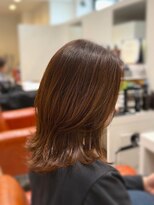 シエル 長岡市(ciel)&nbsp;くびれ系ミディアムレイヤー×髪質改善ヘアカラー(白髪ぼかし)