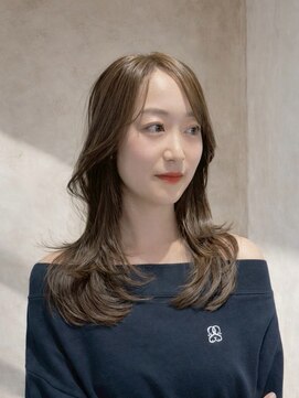 ロマリア ヒルズ 表参道 原宿(Lomalia HILLS) イメチェン/艶髪/艶カラーベージュ/前髪/[表参道/原宿/縮毛矯正]