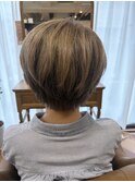 白髪を活かした明るめベージュカラー