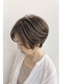 ハイライト　名東区　ショート　レイヤー　　白髪ぼかし