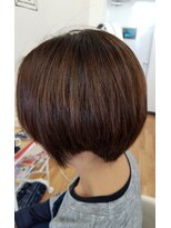 アーラ(ALA) ストレートショートヘアー