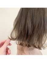 デフィー(DEFY) シアーグレージュのボブスタイル