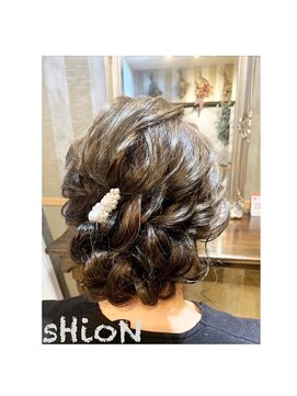 シオン(sHioN) ヘアセット