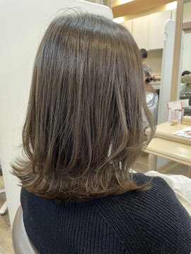 アルターリール(aL ter Rire) アッシュベージュ×くびれレイヤー/澤瑞絵