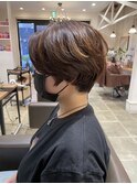 美シルエット！襟足の引き締まり♪グラデーションショート