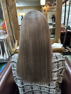 アーティカル(ARTICAL) グレージュカラー