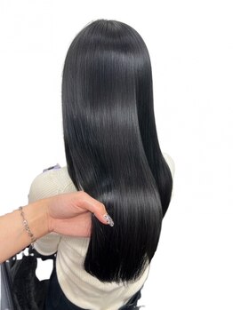 レオンカラー 天神大名店(LEON COLOR)の写真/専門店ならではの[縮毛矯正]に特化した高い技術力で、お悩みの多い髪も美しいストレートヘアへと導きます☆