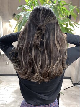 シェルヴ(XELVE) アレンジまで可愛い極上ハイライト