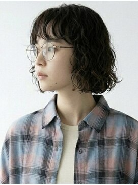 キビト(kibito) 新宿若松河田曙橋黒髪ボブパーマメガネ女子20代30代40代