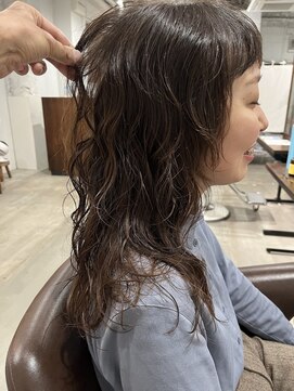カーフ アオゾラヘアー 光の森2号店(calf AOZORA HAIR) ロングパーマ ショートバング ラフウェーブ スタイリング簡単