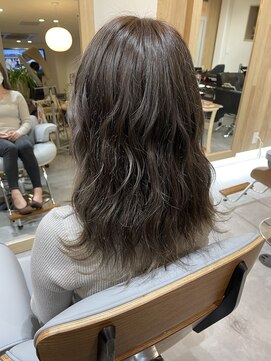 キレイコムデュース(Deuce) ミディアムスタイル