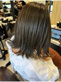 外ハネ　ボブ　艶感　アッシュグレージュカラー　透明感　抜け感