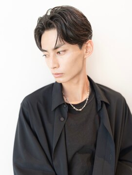 イオ 本厚木(io) アッシュブラックセンターパート束感コンマヘアハイライト