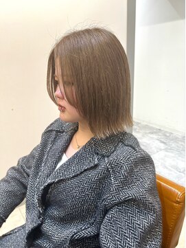 ヘーゼル 博多(HAZEL.) KOBA/外ハネ×くすみベージュ