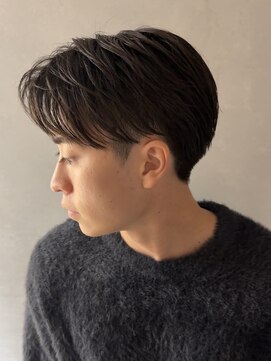 コンフィデンス メンズヘアー(confidence MEN'S HAIR) 毛流れセンターパートフェザーショート