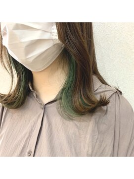 アグラントープ(a Gland taupe) 外はねインナーカーキグレージュ