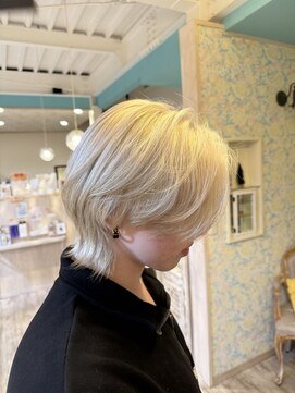 美容室 アルテモーダ ホワイトカラー