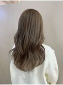 オリーブグレージュ
