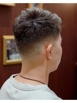 ブロートーキョーバーバーショップ 神田店(Bro Tokyo BARBERSHOP) フェザーアップ