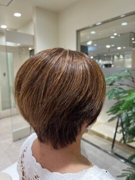 タヤ アルカキット錦糸町店(TAYA) ハイライトカラー　＋　ショートボブ